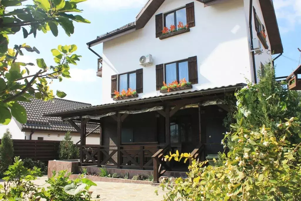 Дом в Ставропольский край, Ессентуки ул. 70 лет Победы, 80/1 (110 м) - Фото 1