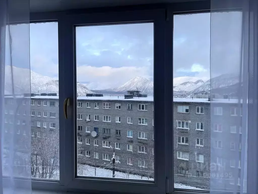 3-к кв. Мурманская область, Кировск ул. 50 лет Октября, 1 (60.0 м) - Фото 0