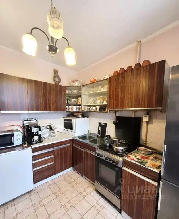 3-к кв. Омская область, Омск ул. Котельникова, 12 (63.0 м) - Фото 2