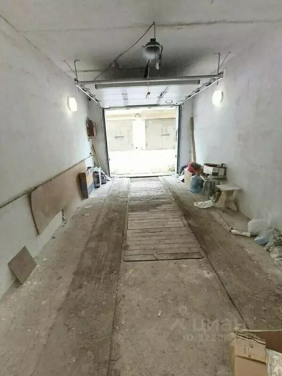 Гараж в Свердловская область, Нижний Тагил ул. Папанина (30 м) - Фото 1