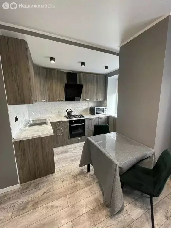 3-комнатная квартира: Туймазы, улица 70 лет Октября, 7 (59.5 м) - Фото 1