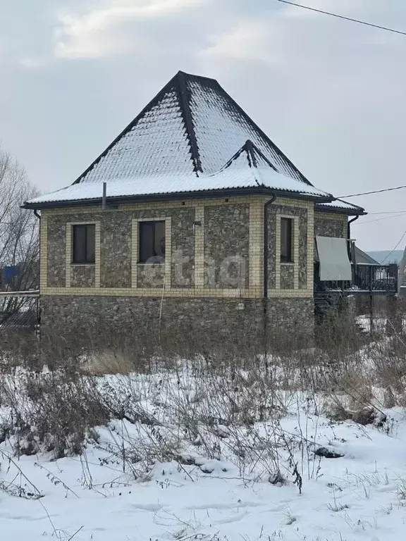 Дом в Белгородская область, Валуйки Ясная ул., 11/24 (67 м) - Фото 1