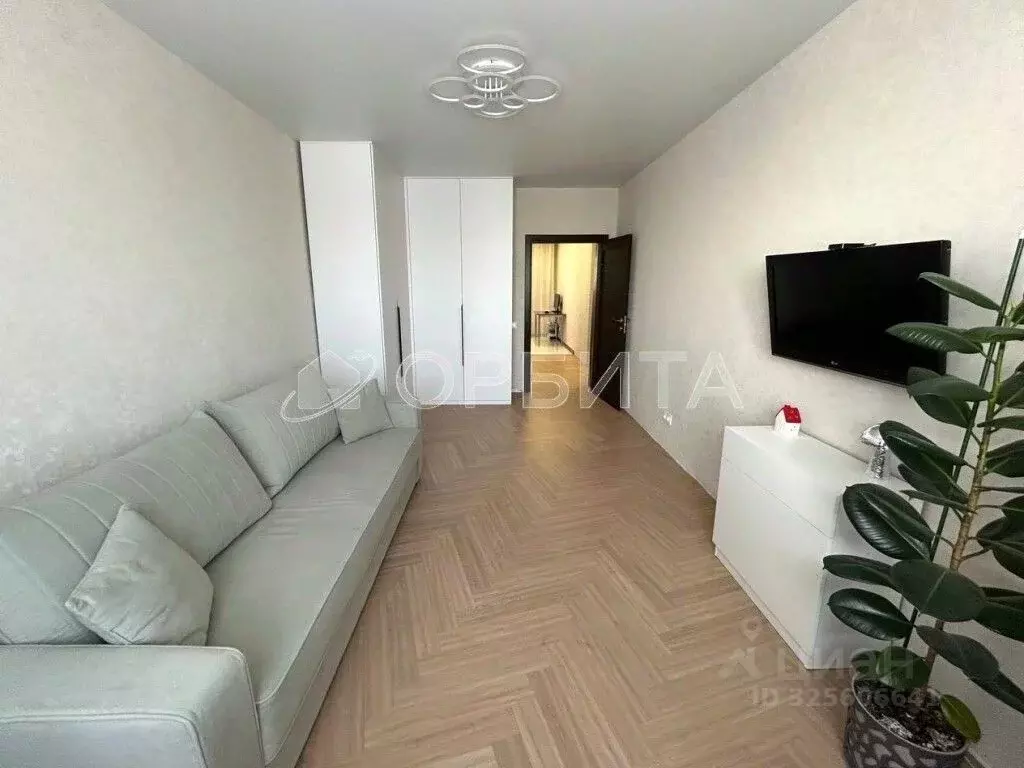 1-к кв. Тюменская область, Тюмень ул. Мельникайте, 142А (43.9 м) - Фото 2