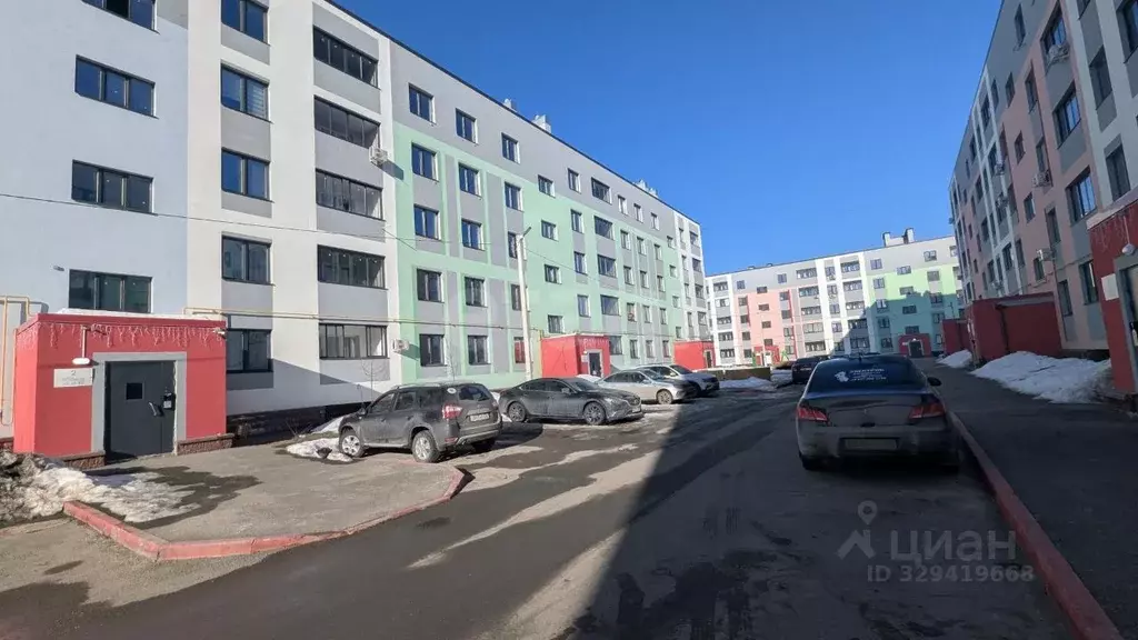 3-к кв. Башкортостан, Уфа ул. Академика Курчатова, 65/8 (63.1 м) - Фото 1