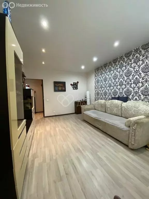 3-комнатная квартира: Волгоград, бульвар Энгельса, 26 (70 м) - Фото 1