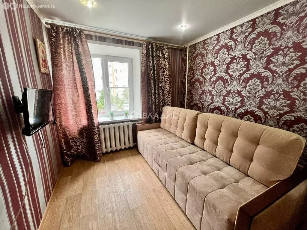 3-комнатная квартира: Каменка, Гражданская улица, 5 (56.4 м) - Фото 0