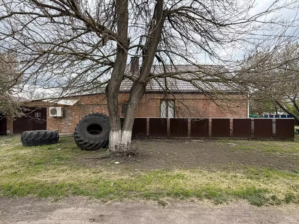 Дом в Ростовская область, Зерноград Урожайная ул., 60 (114 м) - Фото 2