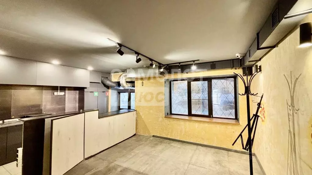 Торговая площадь в Марий Эл, Йошкар-Ола бул. Чавайна, 40 (43 м) - Фото 1