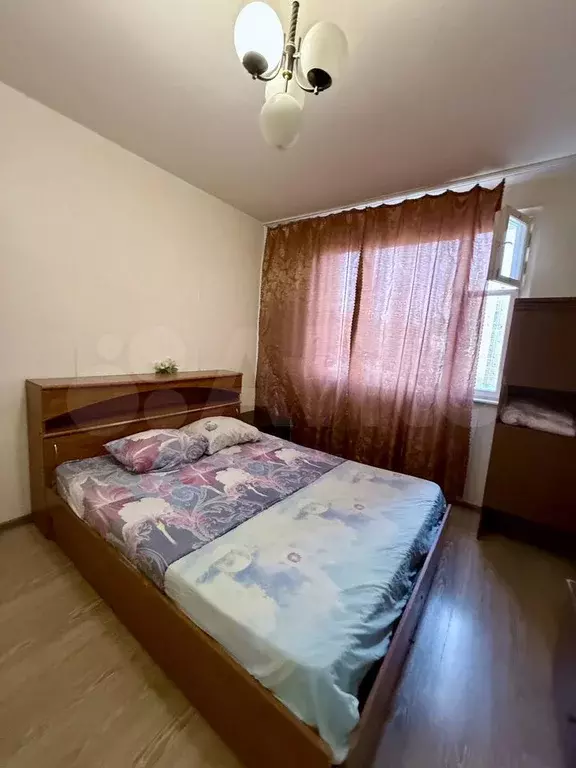Комната 18 м в 3-к., 8/17 эт. - Фото 0