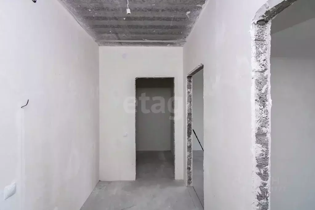 1-к кв. Тюменская область, Тюмень Новгородская ул., 14 (41.2 м) - Фото 0