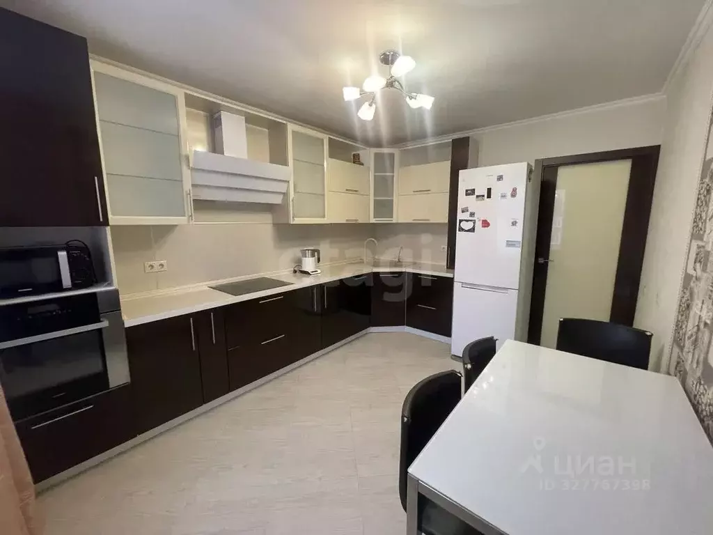 2-к кв. Тюменская область, Тюмень ул. Пермякова, 70к2 (56.0 м) - Фото 1