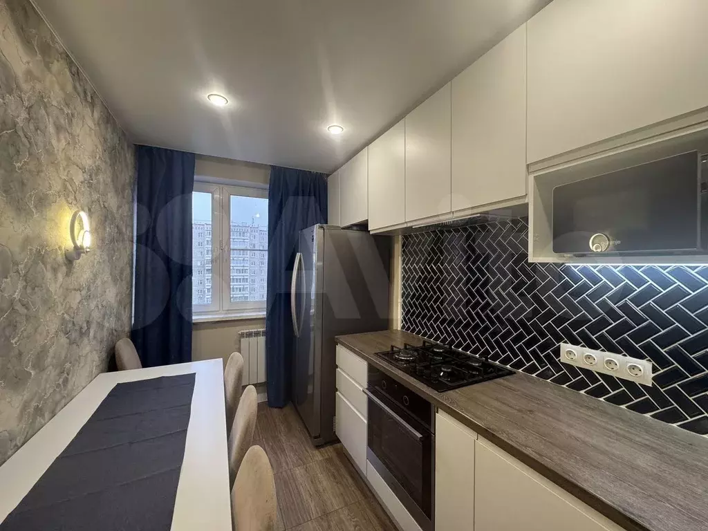 3-к. квартира, 64 м, 6/9 эт. - Фото 0