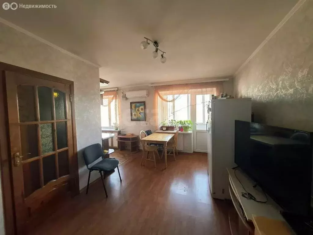 3-комнатная квартира: Саки, Курортная улица, 73 (62.4 м) - Фото 1