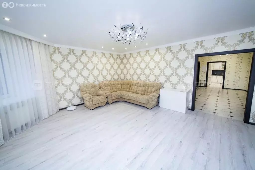 3-комнатная квартира: Казань, улица Баки Урманче, 9 (102.7 м) - Фото 2