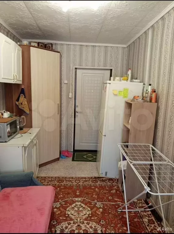 Комната 9,3 м в 6-к., 1/4 эт. - Фото 0