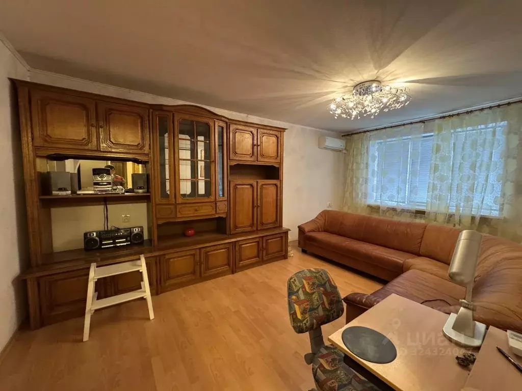 3-к кв. Волгоградская область, Волгоград ул. Ткачева, 15 (57.3 м) - Фото 1