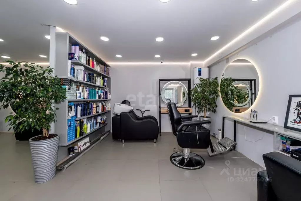 Помещение свободного назначения в Вологодская область, Череповец ул. ... - Фото 1