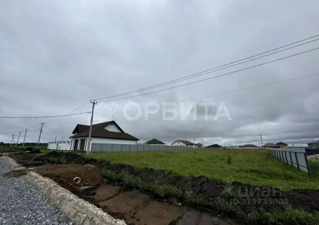 Участок в Тюменская область, Тюменский район, д. Падерина Луговая ул. ... - Фото 1