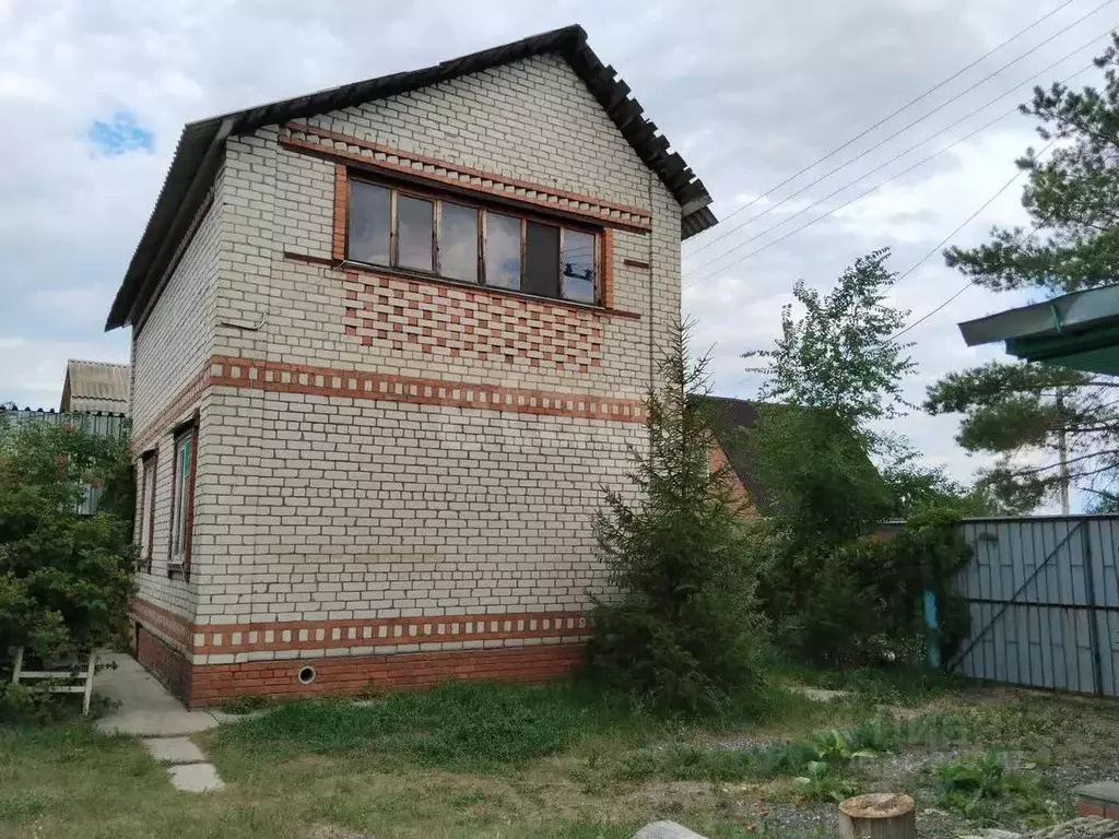 Дом в Саратовская область, Энгельсский район, Красноярское ... - Фото 1