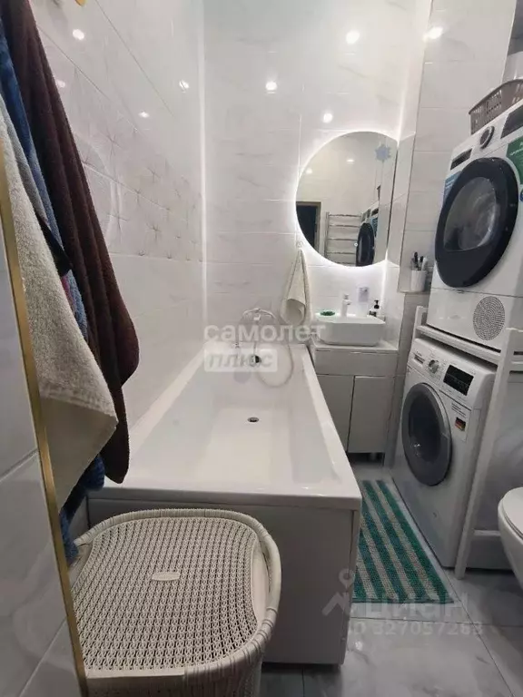 2-к кв. Омская область, Омск ул. 27-я Линия, 16А (62.0 м) - Фото 1