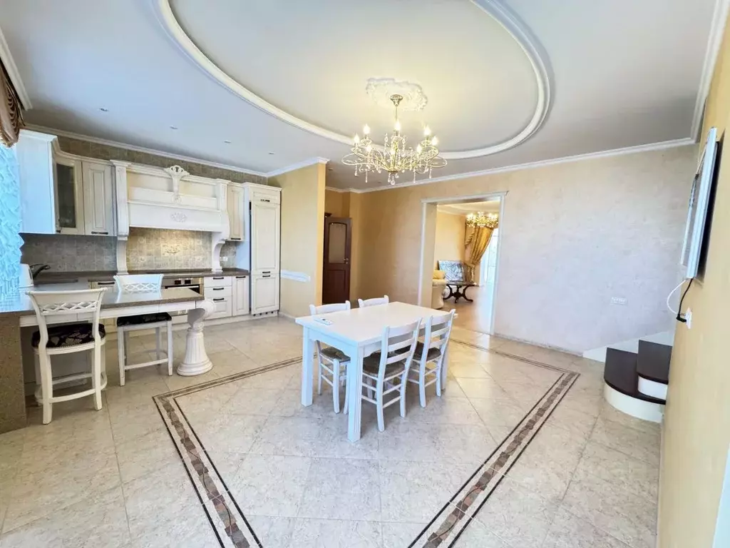 4-к кв. Воронежская область, Воронеж ул. Фридриха Энгельса, 25Б (213.0 ... - Фото 1