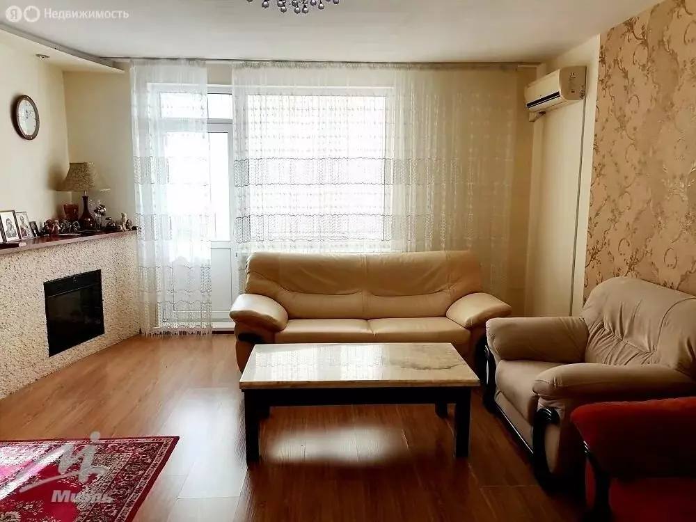 3-комнатная квартира: Барнаул, улица Папанинцев, 111 (104.9 м) - Фото 1