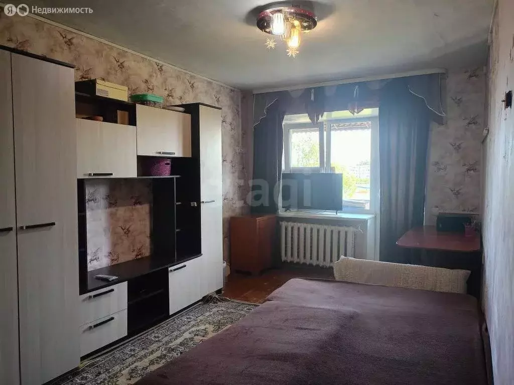 2-комнатная квартира: Ирбит, улица Мамина-Сибиряка, 6 (41.8 м) - Фото 0