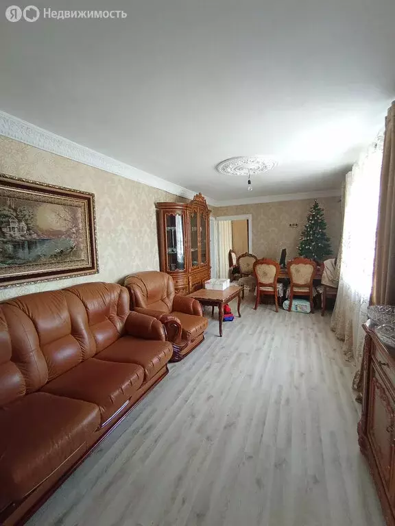 Дом в Каспийск, территория СНТ Весна, улица 3-я Линия, 15 (180 м) - Фото 1