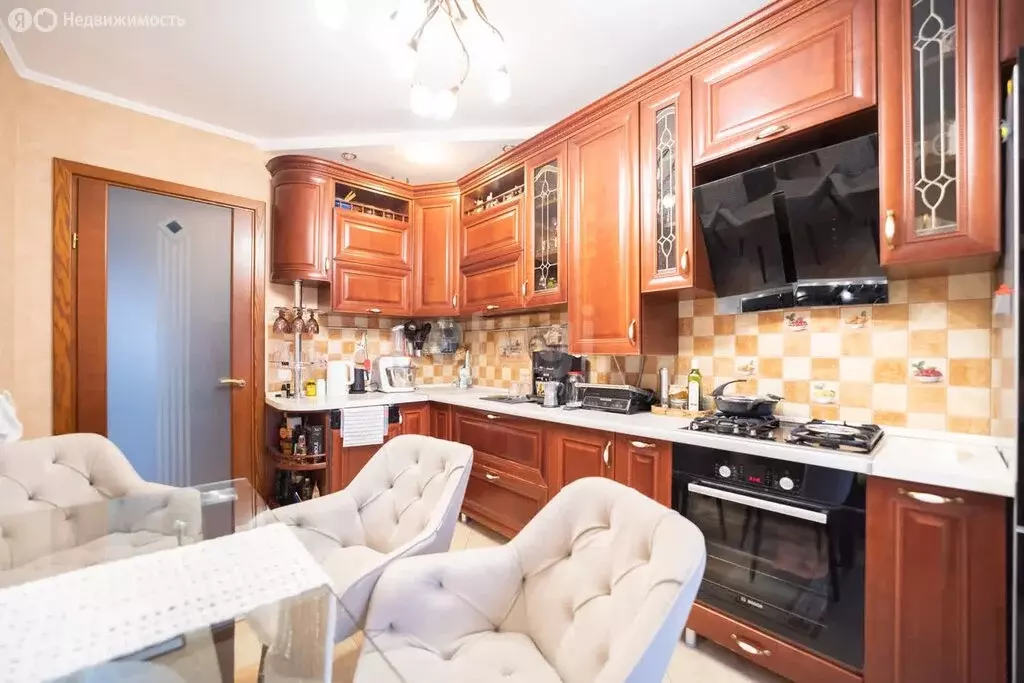 4-комнатная квартира: Калининград, улица Островского, 1Б (107 м) - Фото 0