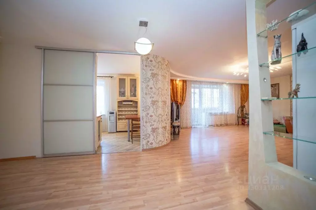 3-к кв. Свердловская область, Екатеринбург ул. Гастелло, 1 (102.0 м) - Фото 1