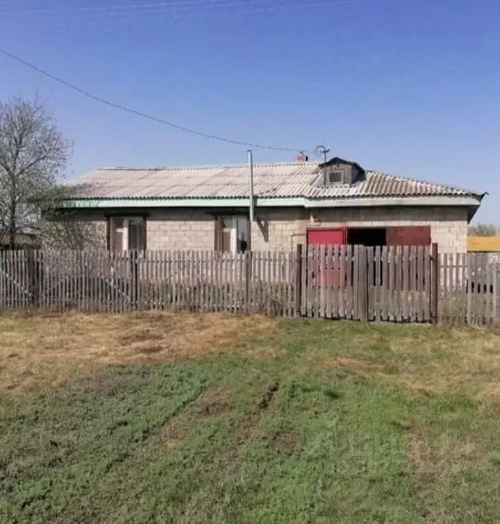 Дом в Башкортостан, Мелеузовский район, Корнеевский сельсовет, д. ... - Фото 0