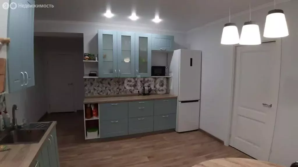 2-комнатная квартира: Зеленоградск, Большая Окружная улица, 1 (76.8 м) - Фото 1