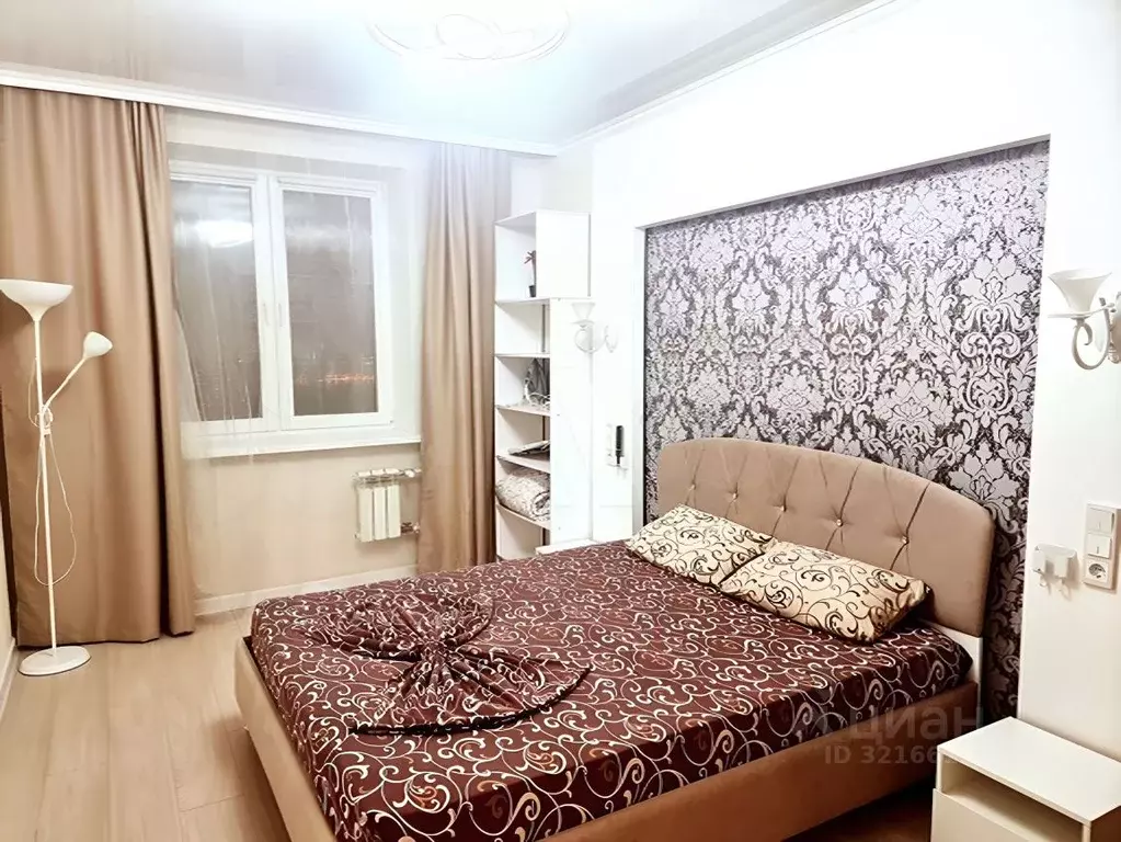 1-к кв. Орловская область, Орел ул. Революции, 3к1 (54.0 м) - Фото 0