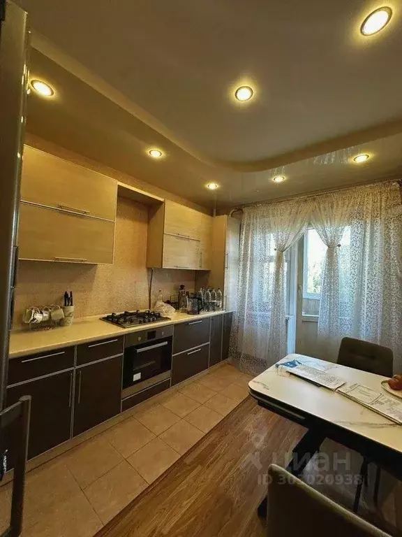 2-к кв. Чувашия, Чебоксары просп. Максима Горького, 8 (70.0 м) - Фото 0