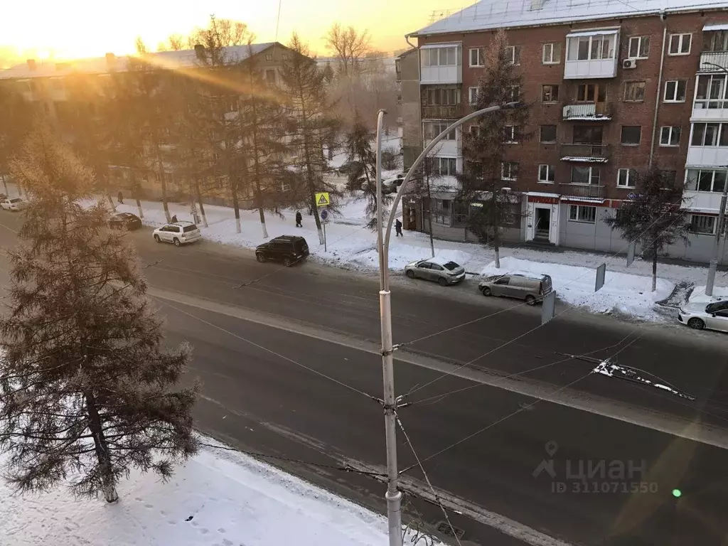 Комната Кемеровская область, Кемерово Красноармейская ул., 132 (14.6 ... - Фото 1