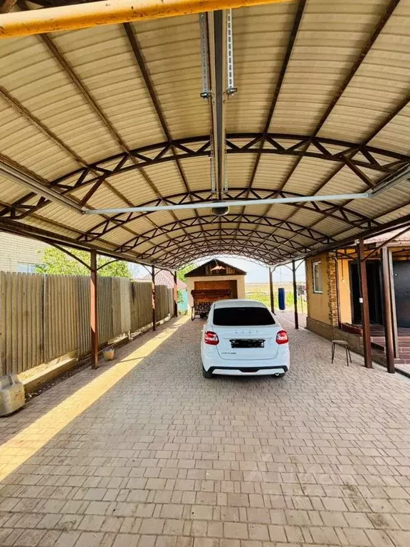 Дом в Астраханская область, Наримановский район, пос. Трусово ул. ... - Фото 2