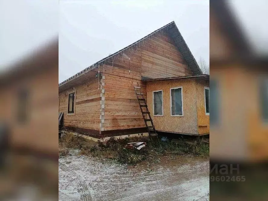 Коттедж в Коми, Сыктывкар городской округ, Краснозатонский пгт 1-я ... - Фото 1