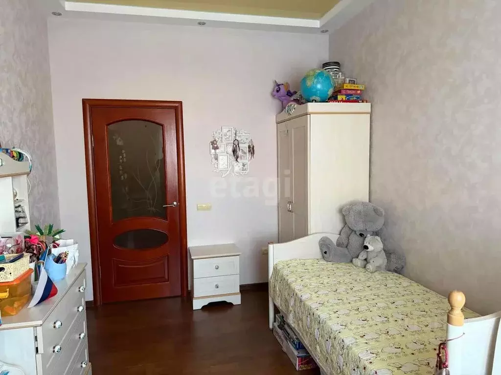 4-к кв. Саха (Якутия), Якутск ул. Чиряева, 5/1 (123.3 м) - Фото 0