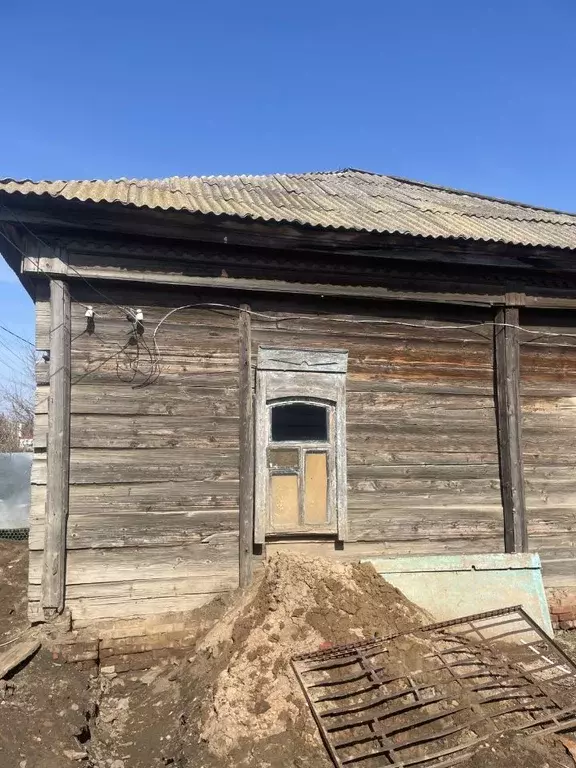 Дом в Саратовская область, Энгельсский район, с. Красный Яр ... - Фото 0