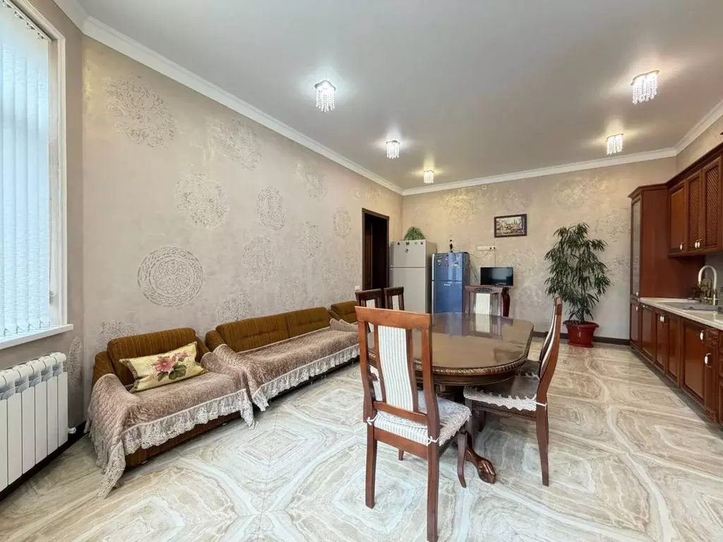 Дом в Кабардино-Балкария, Нальчик ул. Братьев Беровых (350 м) - Фото 0