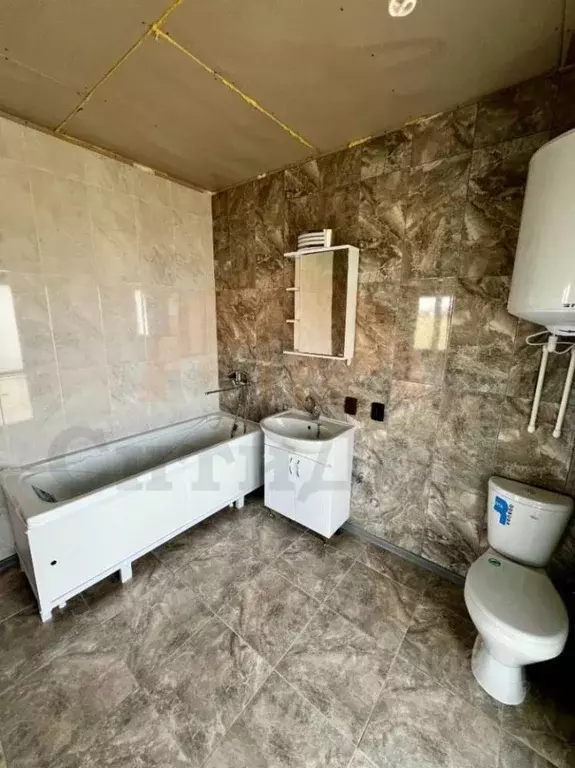 Дом в Крым, Сакский район, с. Фрунзе ул. Славянская (94 м) - Фото 2