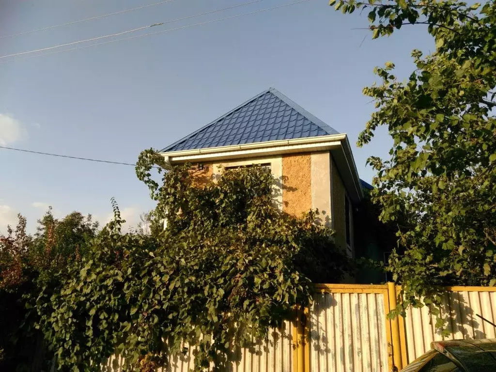 Дом в Астраханская область, Астрахань пер. 3-й Ароматный (120 м) - Фото 0