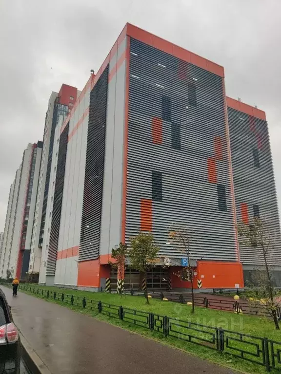 Гараж в Санкт-Петербург ул. Маршала Казакова, 82к3 (15 м) - Фото 1