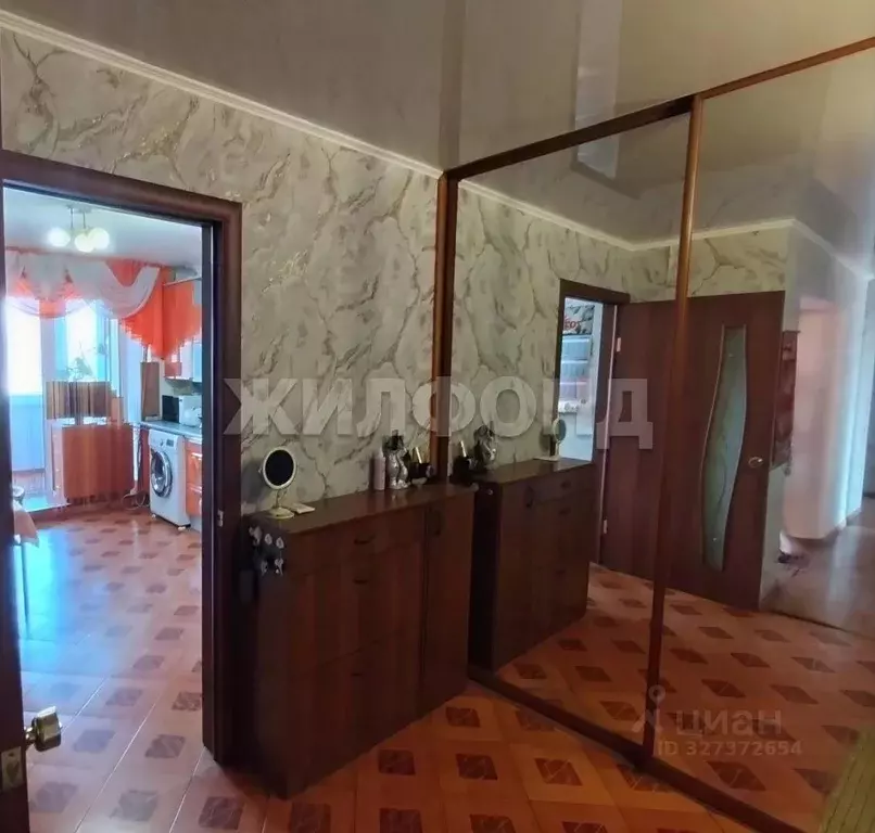 4-к кв. Хакасия, Абакан ул. Пушкина, 117 (81.7 м) - Фото 1