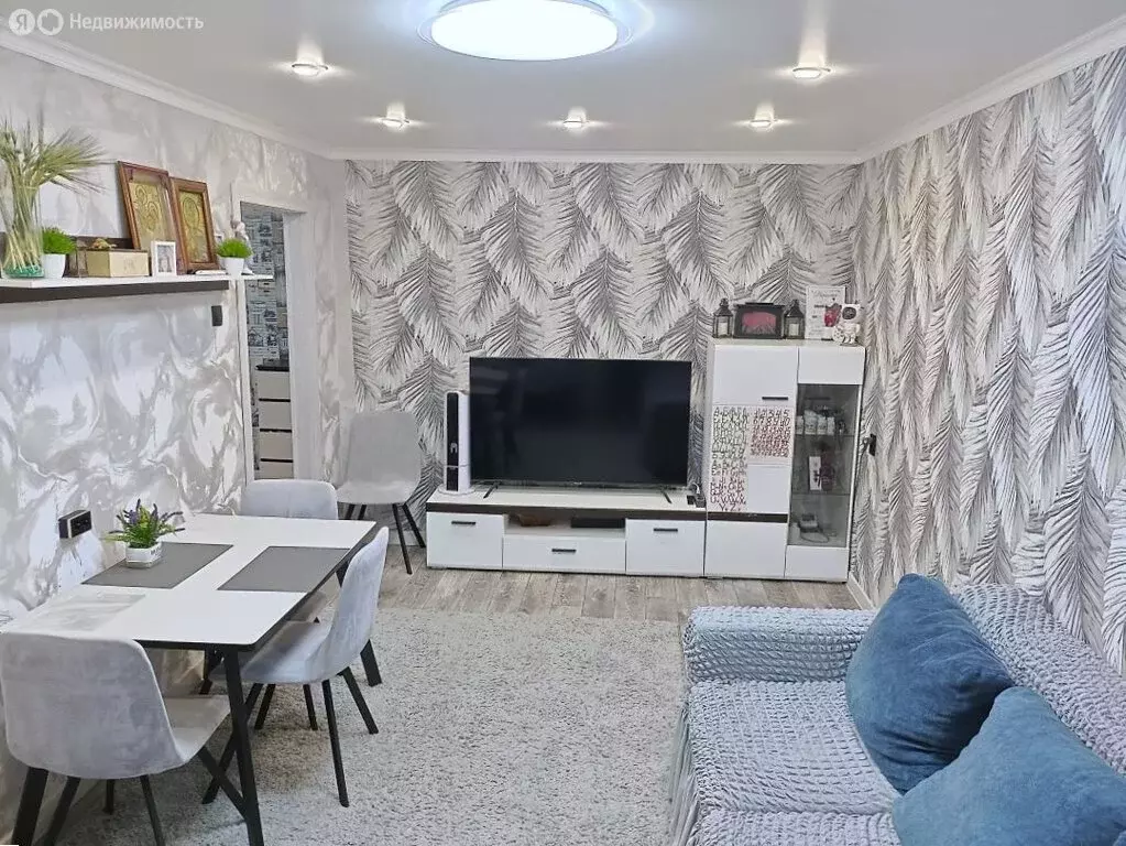 4-комнатная квартира: Челябинск, улица Дзержинского, 16 (80 м) - Фото 2