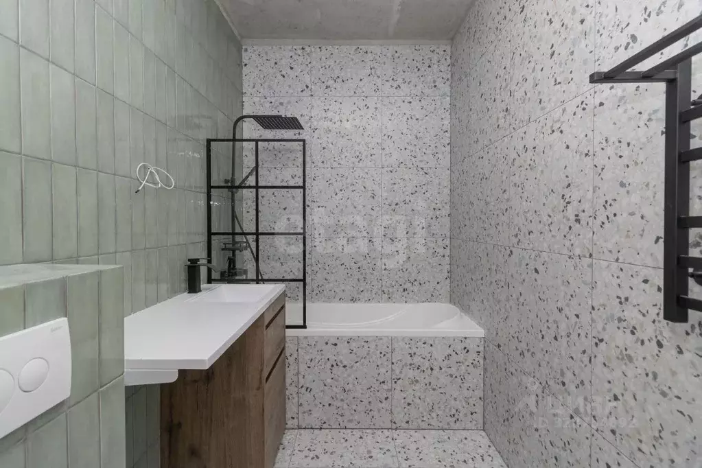 Студия Тюменская область, Тюмень ул. Эльвиры Федоровой, 1 (28.1 м) - Фото 1