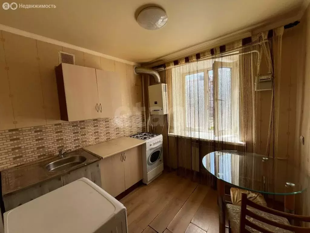 2-комнатная квартира: Черкесск, площадь Кирова, 4 (43.3 м) - Фото 1