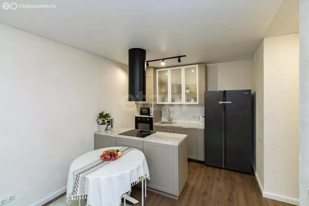 3-комнатная квартира: Тюмень, Харьковская улица, 72Б (78.3 м) - Фото 1