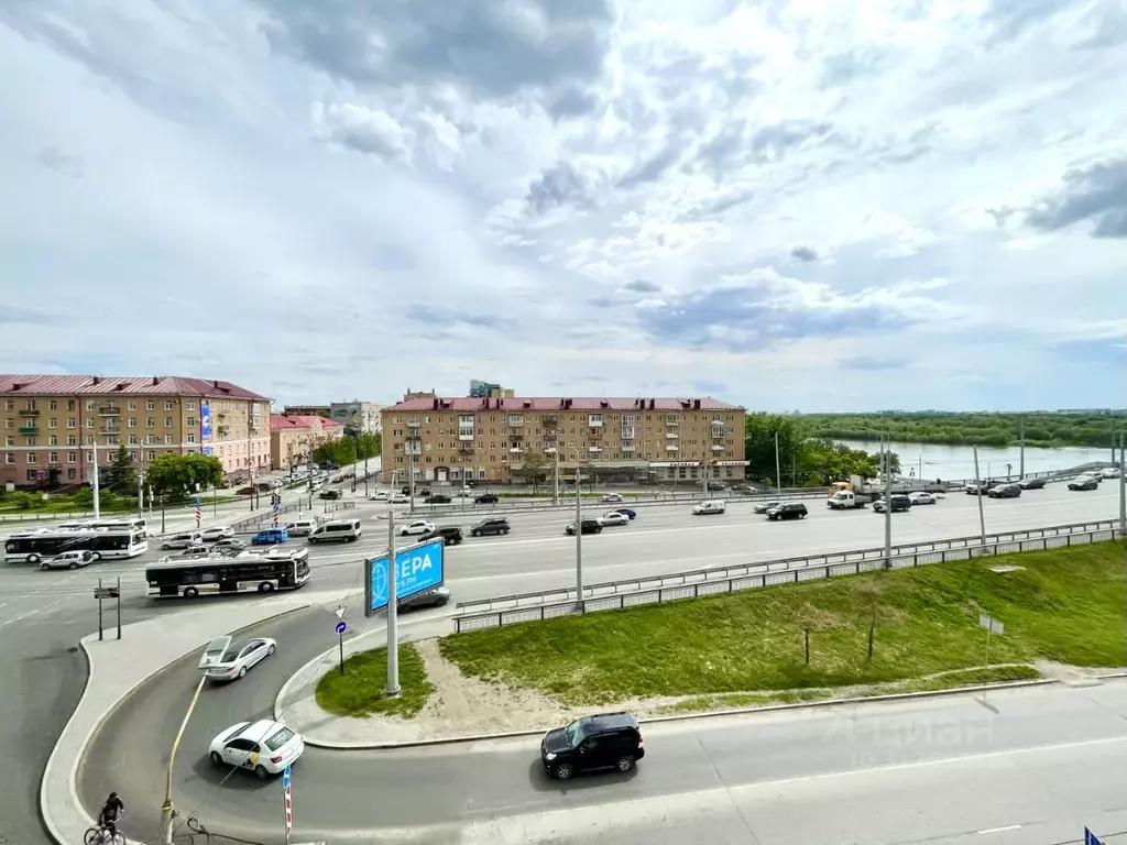 2-к кв. Омская область, Омск Ленинградская пл., 1 (42.0 м) - Фото 2