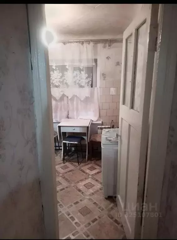 1-к кв. Саратовская область, Ершов ул. 50 лет Октября, 8 (29.0 м) - Фото 2